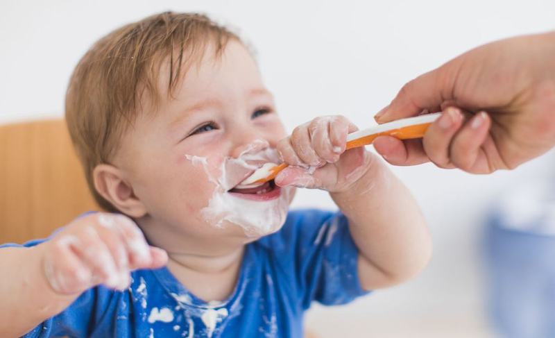 Cho bé ăn sữa chua lúc nào là tốt​? Tư vấn của chuyên gia