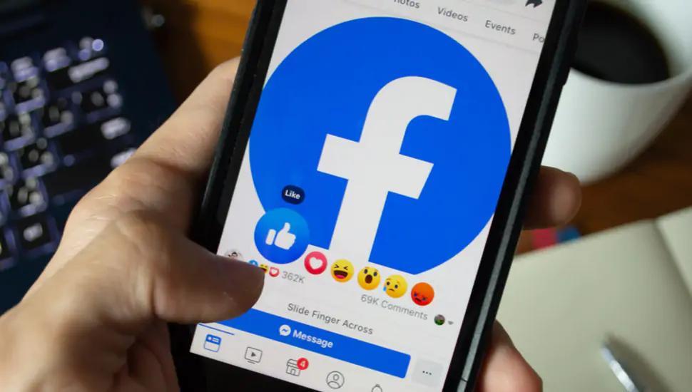 Cách ẩn tên người like trên Facebook bằng điện thoại đơn giản