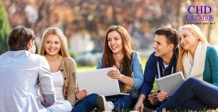 TIẾNG ANH TẠI THỤY SĨ: VAI TRÒ QUAN TRỌNG TRONG GIÁO DỤC VÀ KINH DOANH
