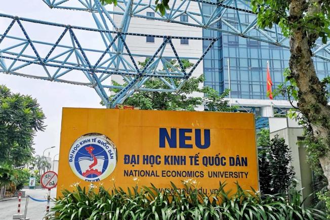 Trường đại học và đại học có gì khác nhau?