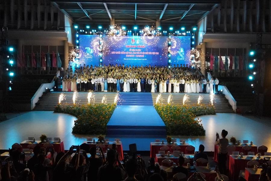 Tuổi trẻ Trường Đại học An ninh nhân dân vinh dự được tuyên dương Danh hiệu “Sinh viên 05 Tốt” cấp Trung ương” và giải thưởng “Sao Tháng Giêng” năm 2023